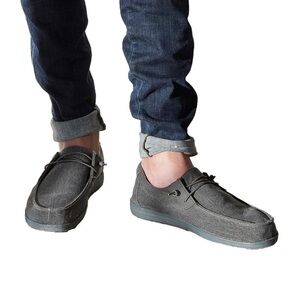 Men’s GBX Bowery Grey Lightweight Casual Loafers Size 8 US!